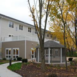 Heritage Woods of Gurnee Back Exterior